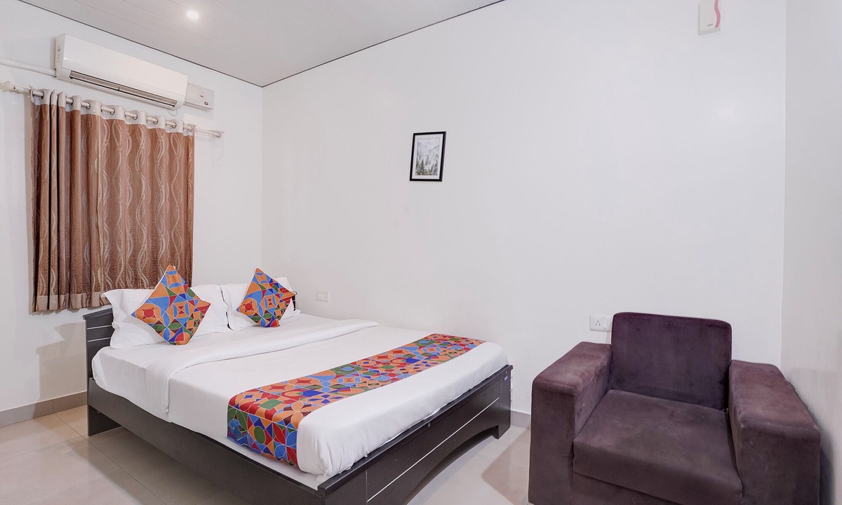 Bainguinim Hotel | FabHotel Gomes Pousada - 800M From Basilica of Bom Jesus