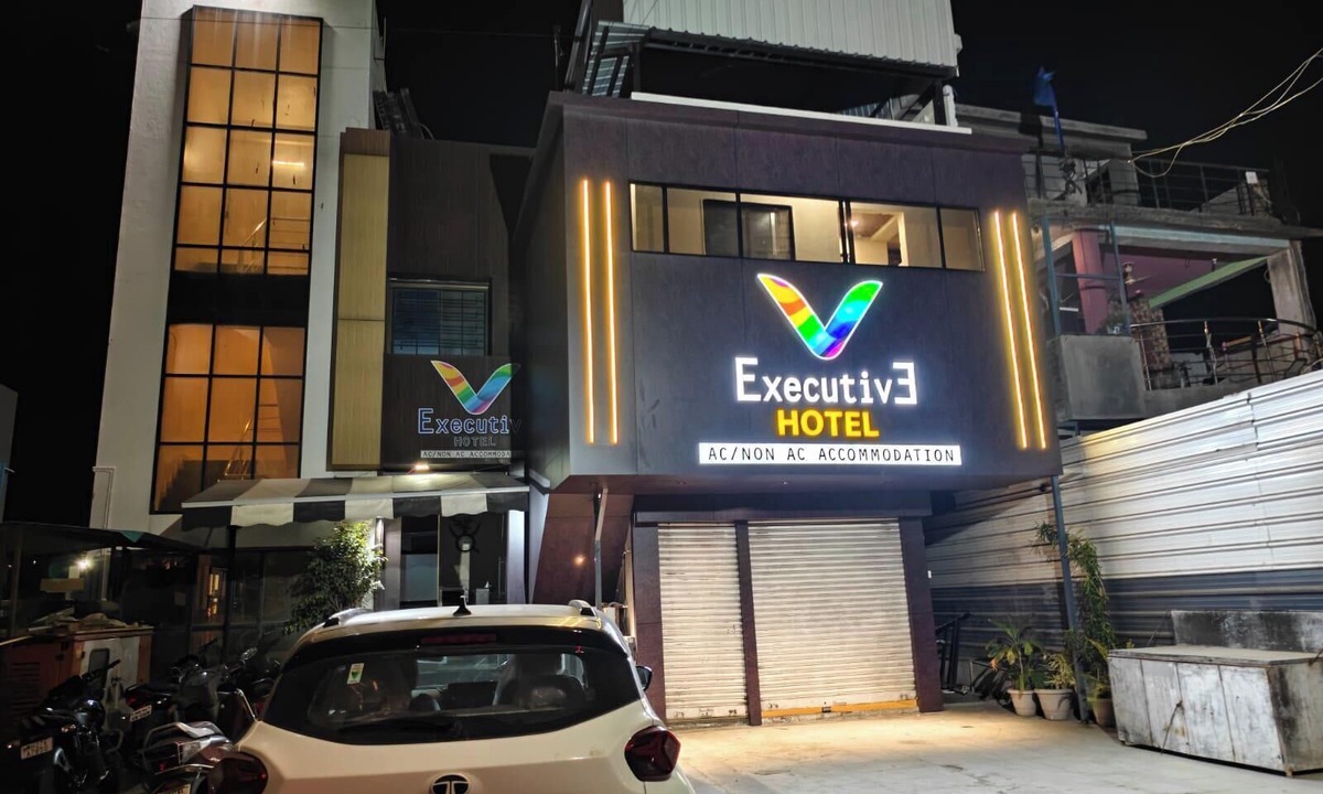 Akola Hotel | V EXECUTIVE HOTEL