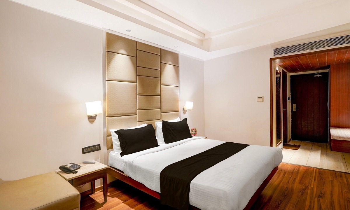 Kadubeesanahalli House | Deluxe With Twin Bed ORR Marathahalli