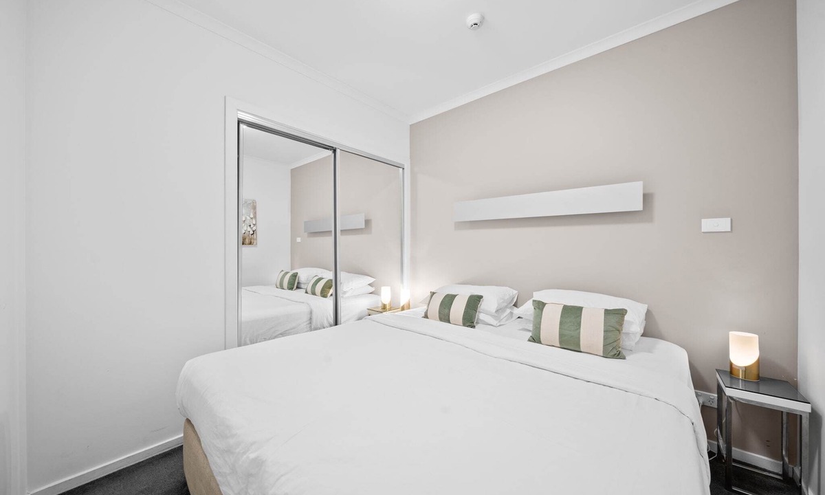 Greenway Apartment | Bright 1-Bed Apartment in Greenway