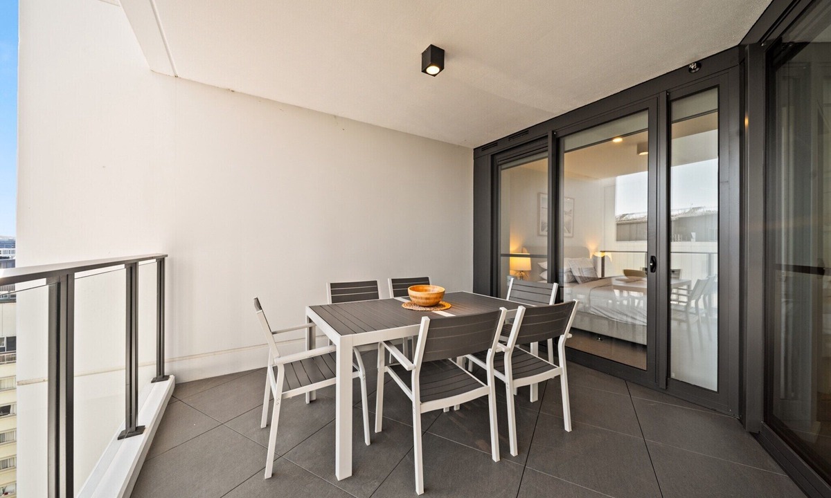 City East Apartment | Stylish 2-Bed Apartment in Canberra CBD