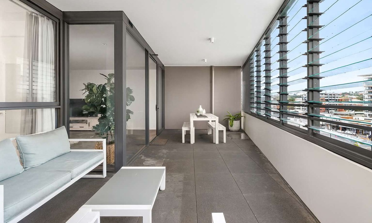 Newcastle Apartment | Happy Honeysuckle - WiFi included - No Airbnb Fees