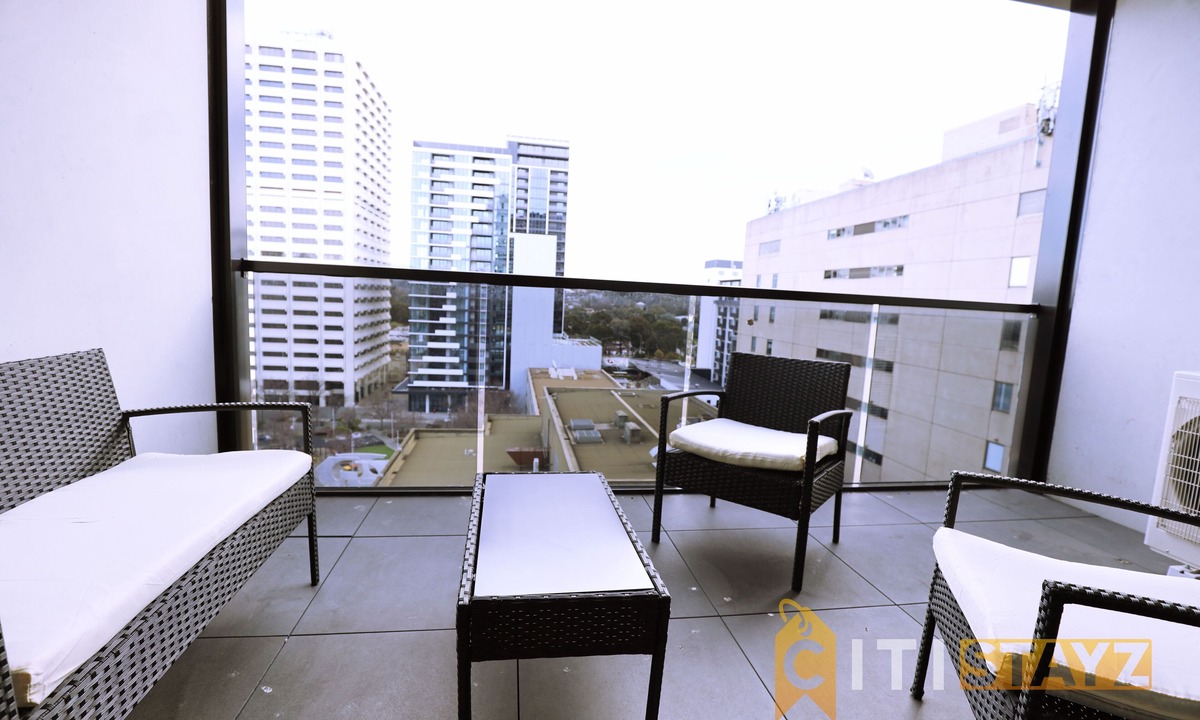 Phillip Apartment | 2bd 2bth - Chic Apt in Woden CBD