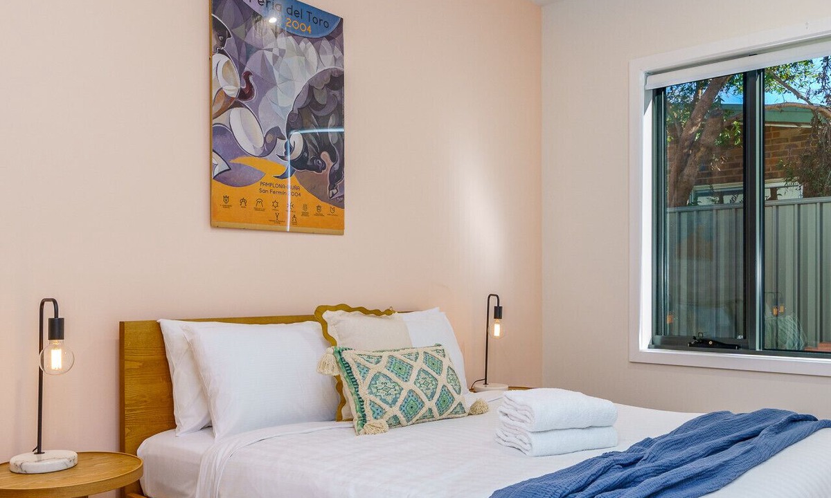 Ainslie Apartment | New 4 bedroom city home with Tesla charger