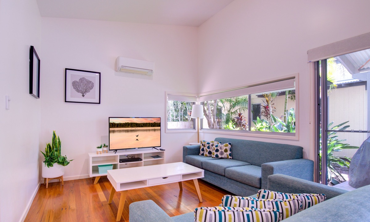 Boomerang Beach Apartment | Mobys Beachside Retreat