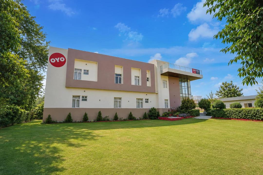 Mohangarh Hotel | Super Hotel O Gomti Nagar Vigyan khand