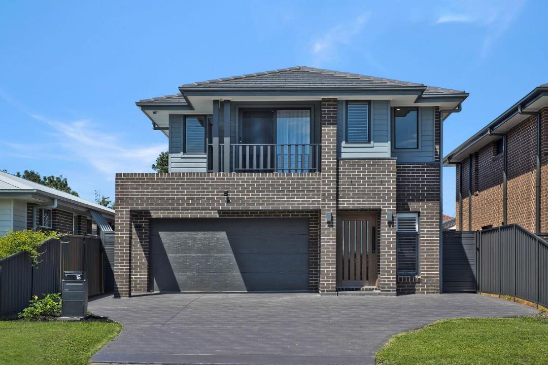 Mannering Park House | Serenity Place
