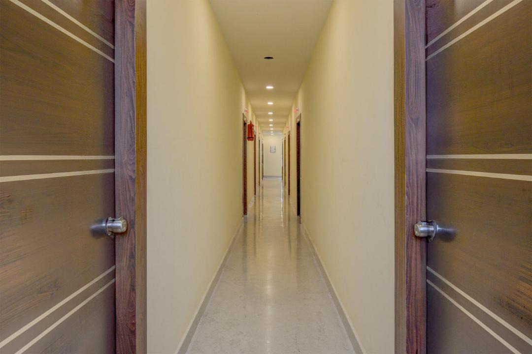 Hyderabad Hotel | Townhouse Oak NFC Crossway Hyderabad