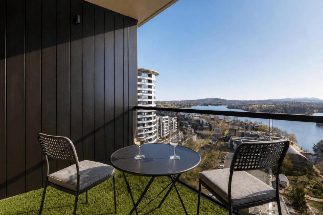 Belconnen Apartment | Lakeview on Grazier
