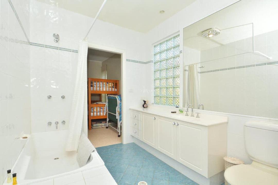 Morisset Park House | Lake Macquaries' Edgewater Lakehouse at Morisset Memories