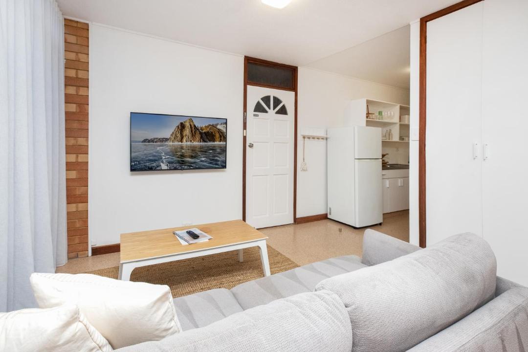 Forster House | One Mile Studio - 70s style ocean escape