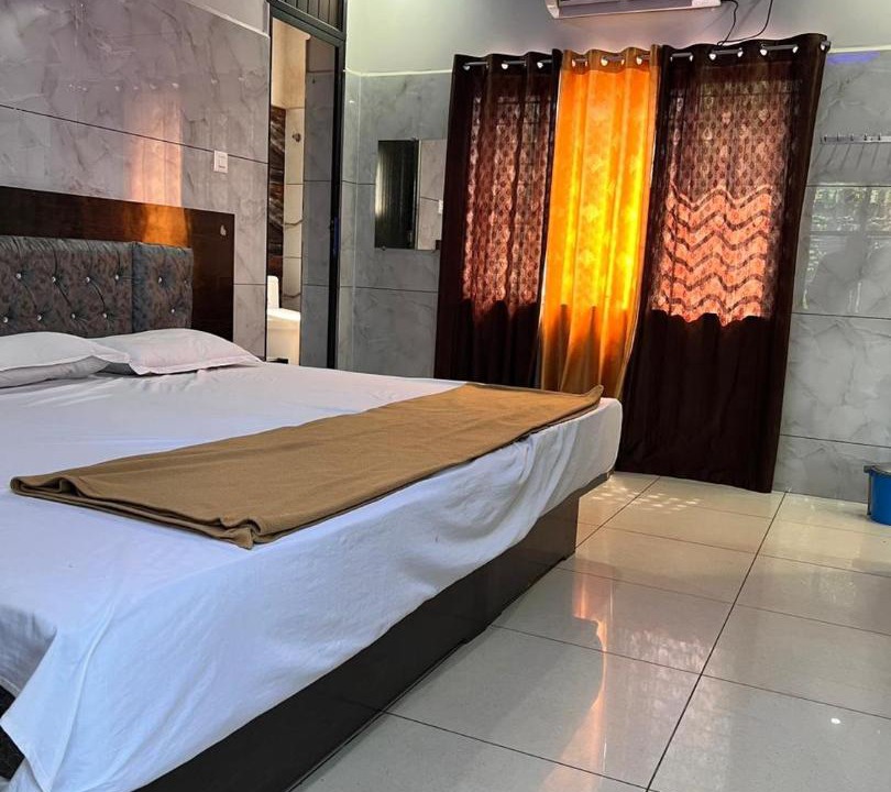 Murudeshwara Hotel | Shanti Nivas Homestay