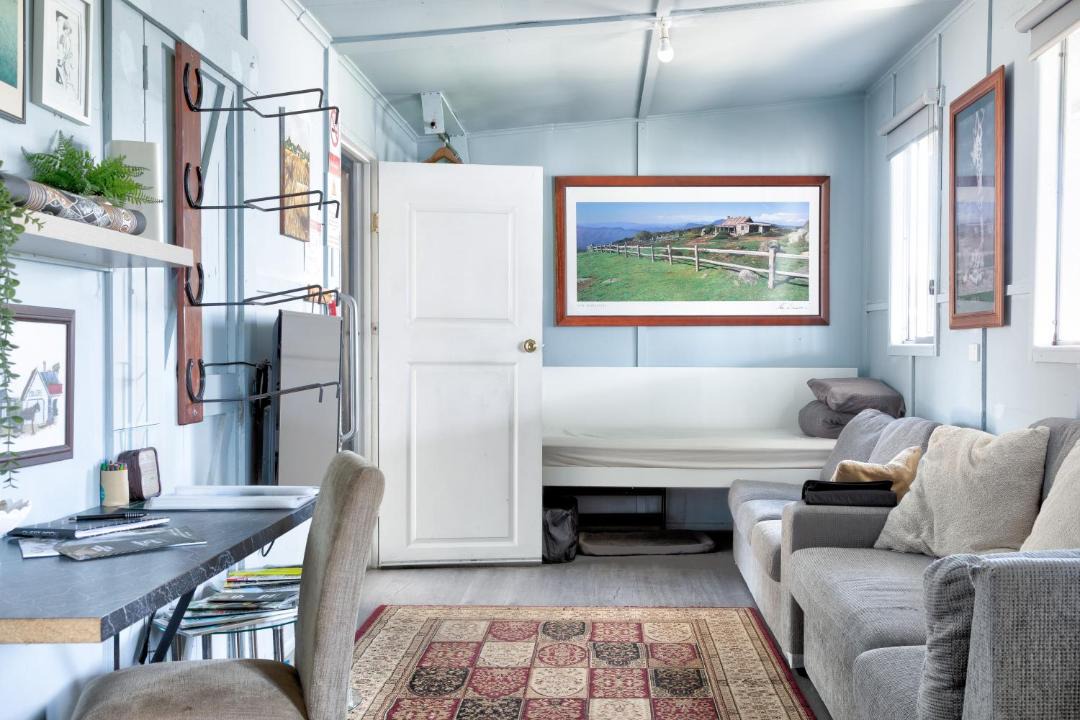 Yass River Apartment | Zamenhof River Cabin - Peaceful Farm Escape - Pets Welcome