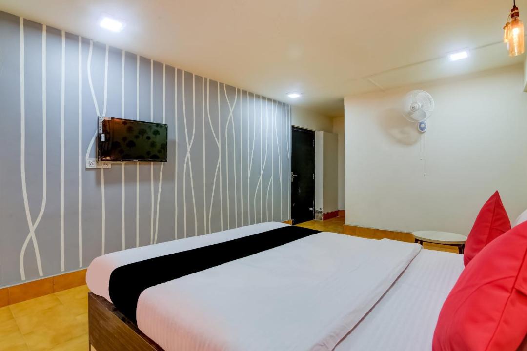 Dhanbad Hotel | Capital O Divira Inn