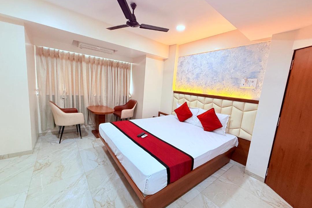 Dombivli East Hotel | Sai Deep Lodging and Boarding