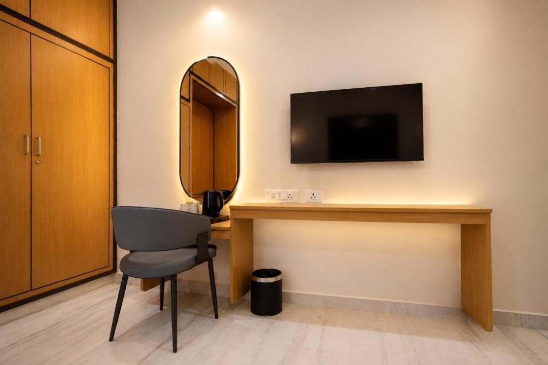 Madhapur Hotel | Hotel SSV Suites Premium Near HItech City, Madhapur
