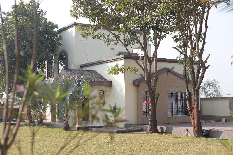 Navsari House | Green Haven Villa
