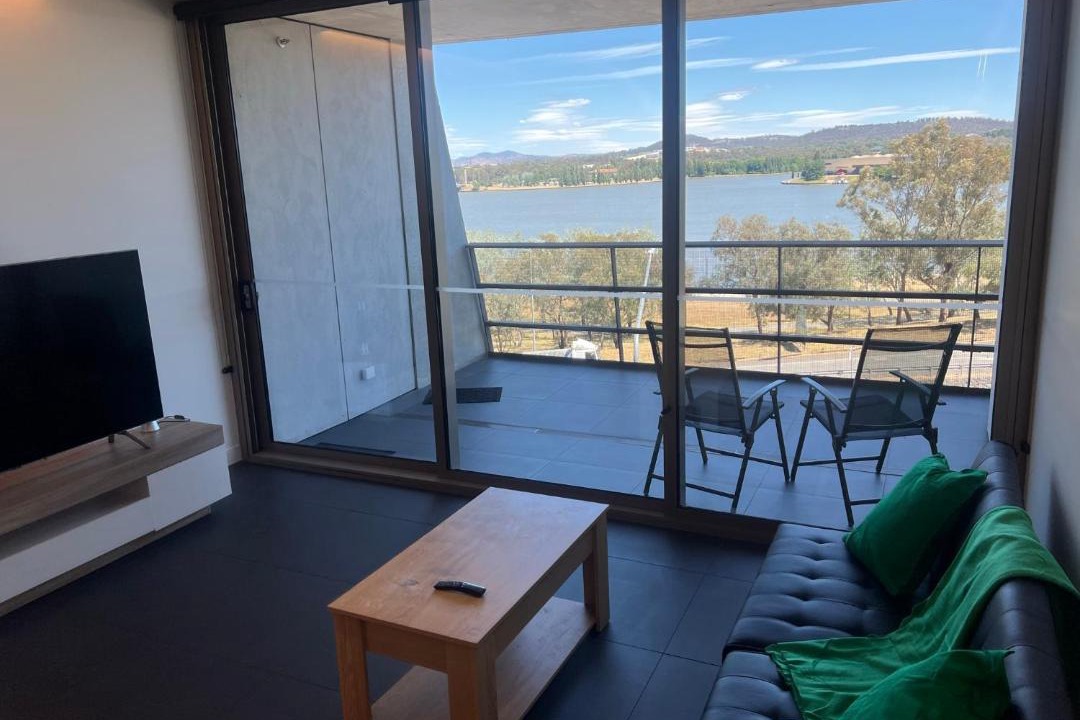 City West Bed & Breakfast | Luxe 1 BR Retreat Lake Views at Nishi New Acton Canberra City