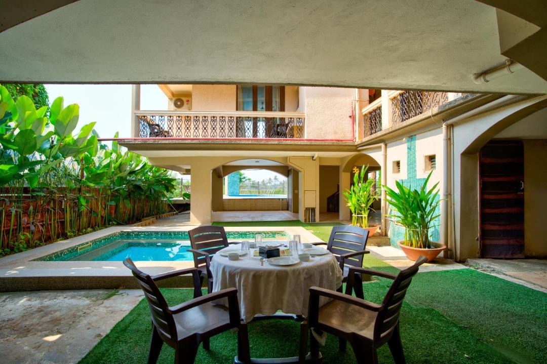 Saligao Hotel | Aveeno Resort with Swimming Pool and Jacuzzi Near Calangute and Baga