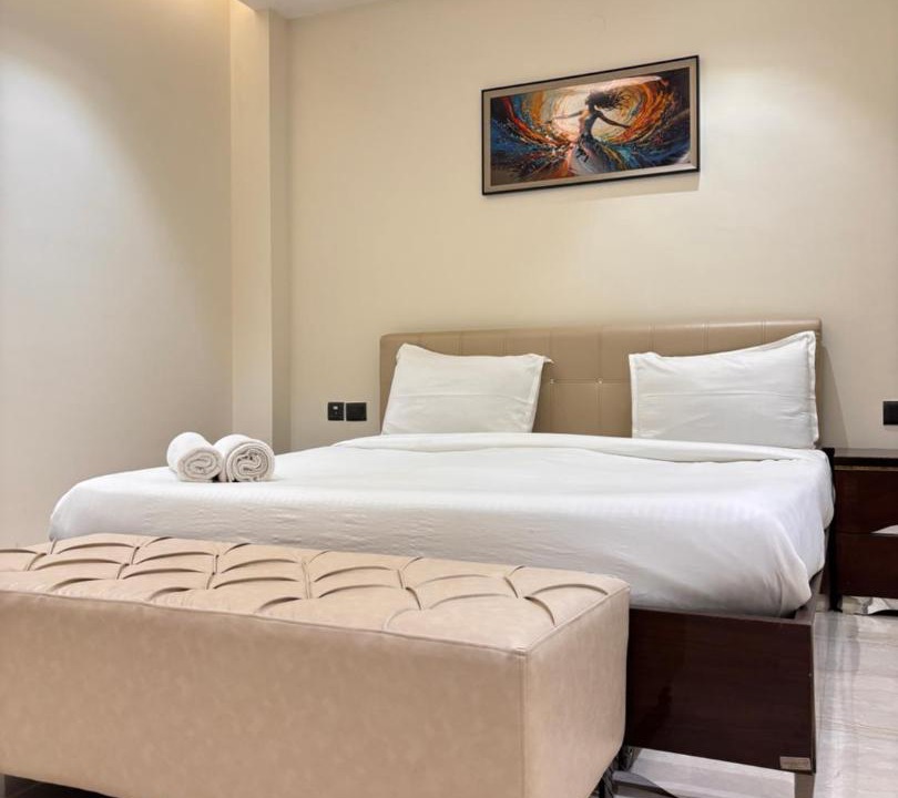 Saket Apartment | Fortune Home Service Apartment, 3BHK, J-130 Near Max Hospital