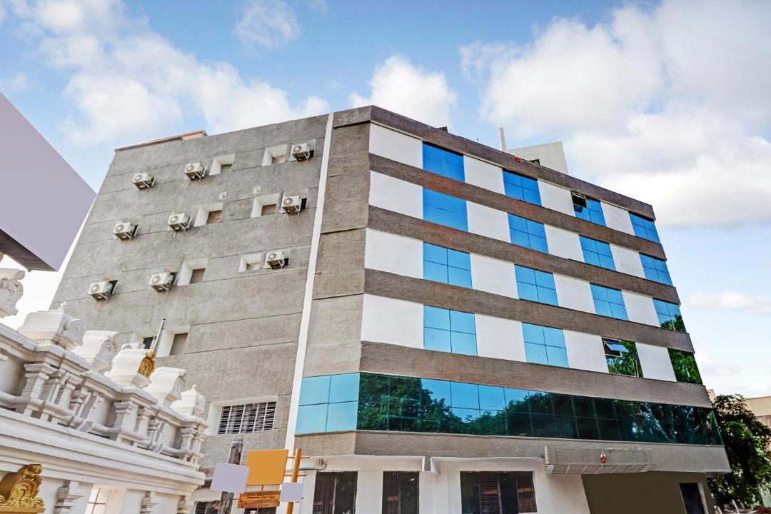 JP Nagar Hotel | Capital O Elite Stay Jp Nagar Near SRI SATHYA GANAPATHI SHIRDI SAIBABA Temple