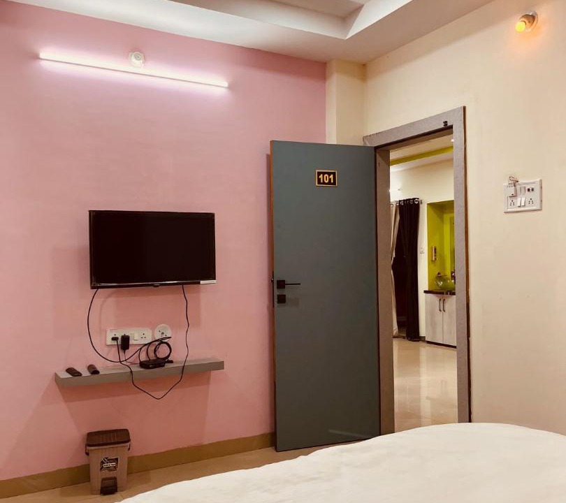 Maheshwar Hotel | GOKUL Hotel