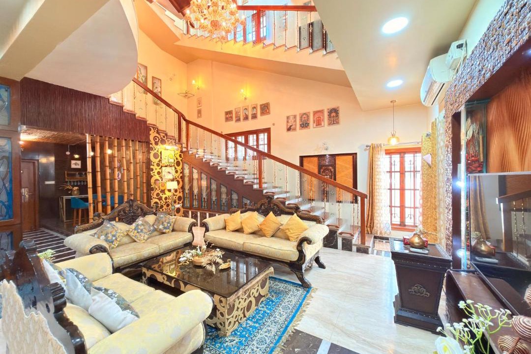 Kammanahalli Villa | Wooden Whispers Traditional Luxe Spacez Villa