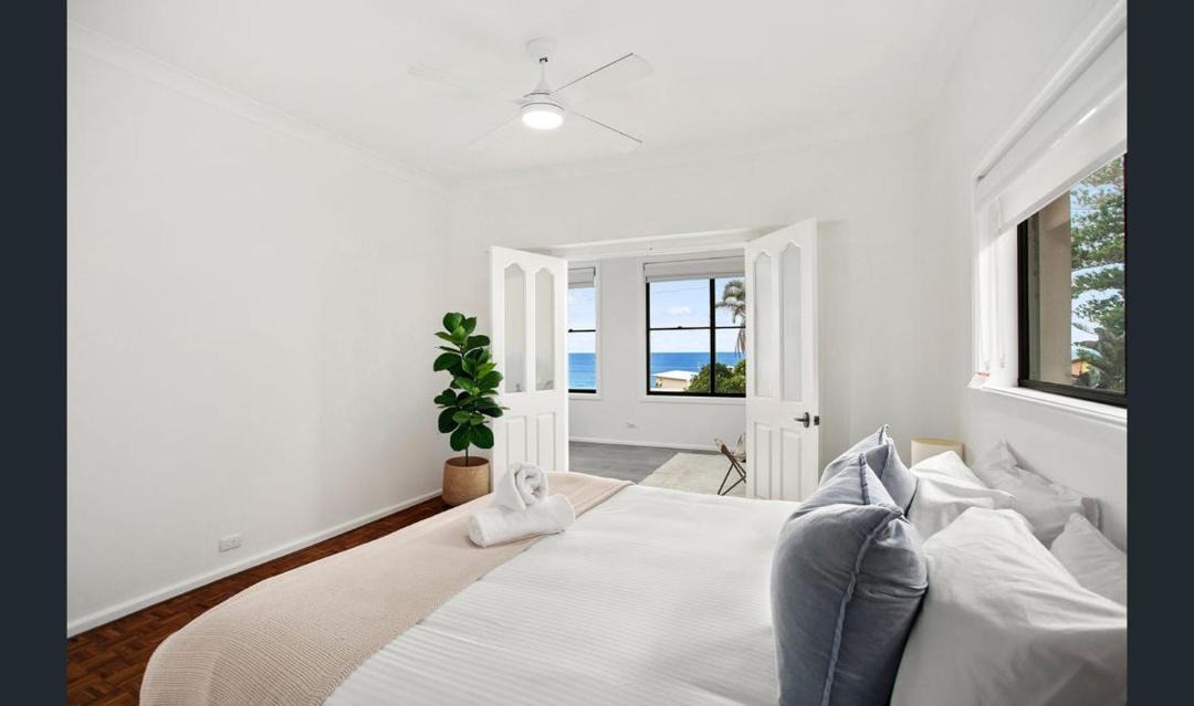 Shellharbour House | Family comfort across the road from North Beach