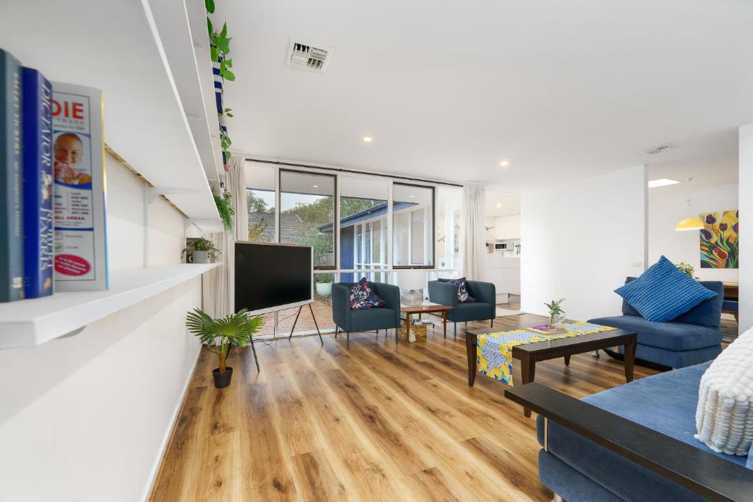 Hawker House | Stylish 3BR in Hawker - Colorful and Renovated - Hosted by CanStay