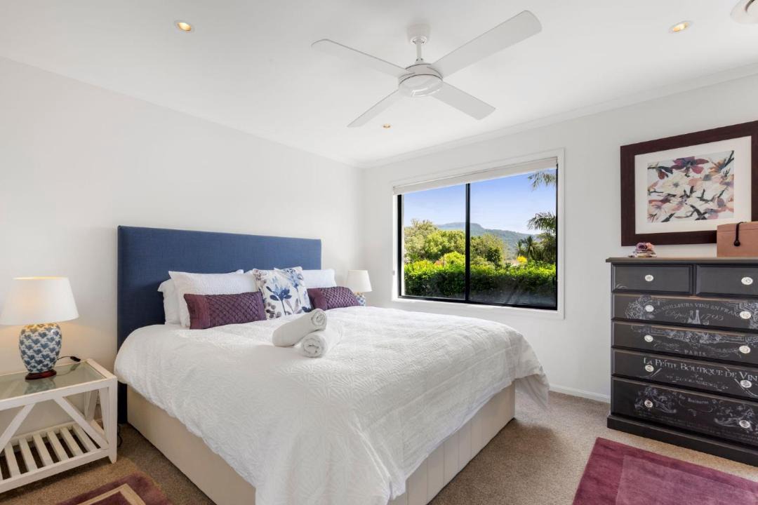 Berry House | Jasmine House - Pet Friendly with Swimming Pool