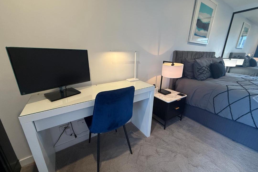 Braddon Apartment | Midnight Luxe 1BR Apartment in the heart of Braddon Views from L7 Pool Sauna Gym Secure Parking Wifi Wine