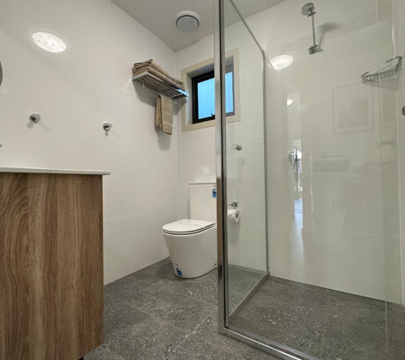 Mayfield West Hotel | Travellers Motor Village