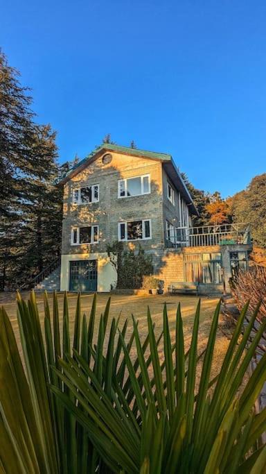 Shimla House | Master Bedroom Near Chail Sanctuary Woodrose Est