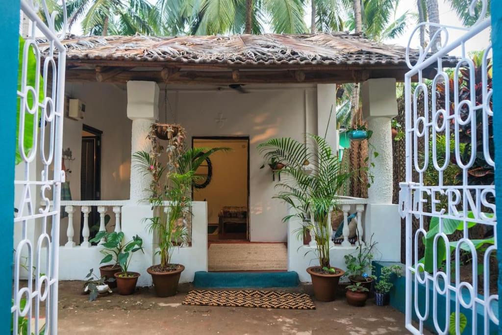 Agonda House | Bonsai Beach House: Walk 2 Beach