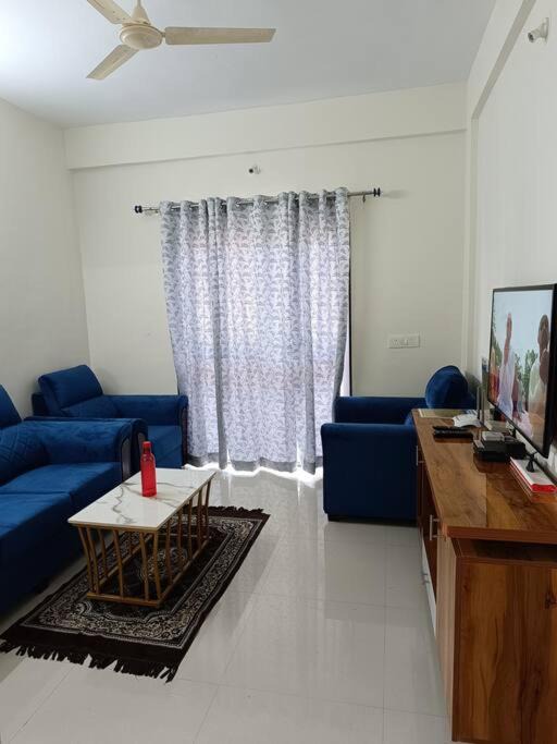 Bavdhan Apartment | 2BHK AC Service Apartment 101 Bhugaon