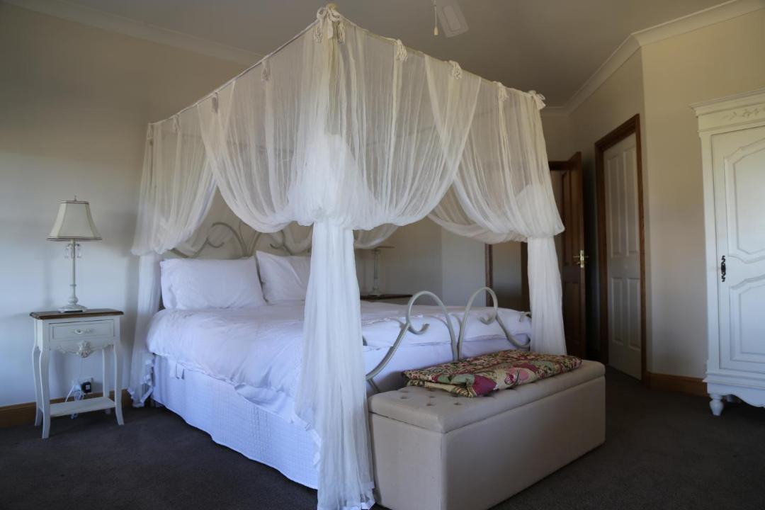 Karaak Flat Bed & Breakfast | BellbirdHill Bed & Breakfast