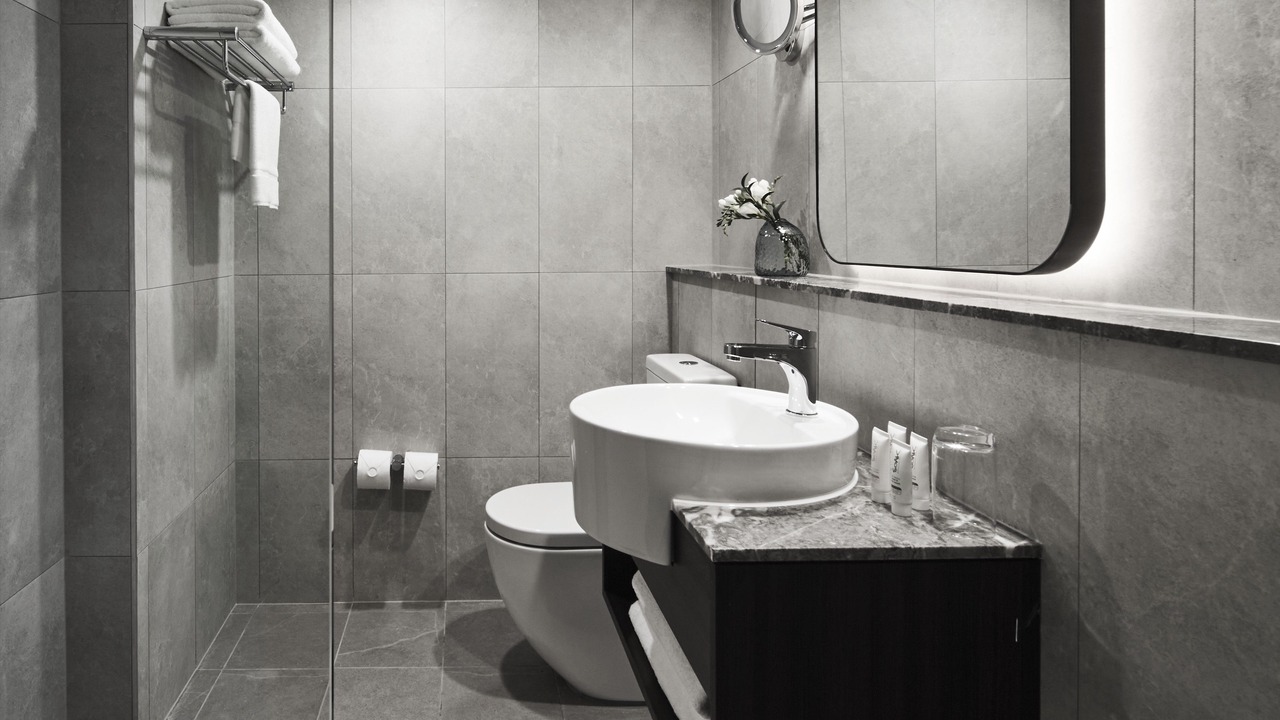 Photo of Bathroom in Mascot