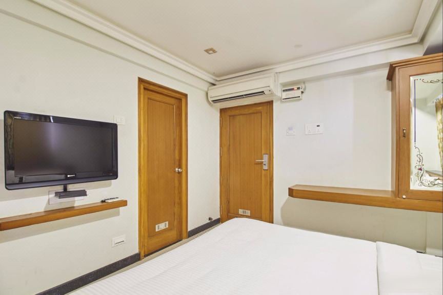 Photo of Bedroom in Mylapore Tiruvallikk