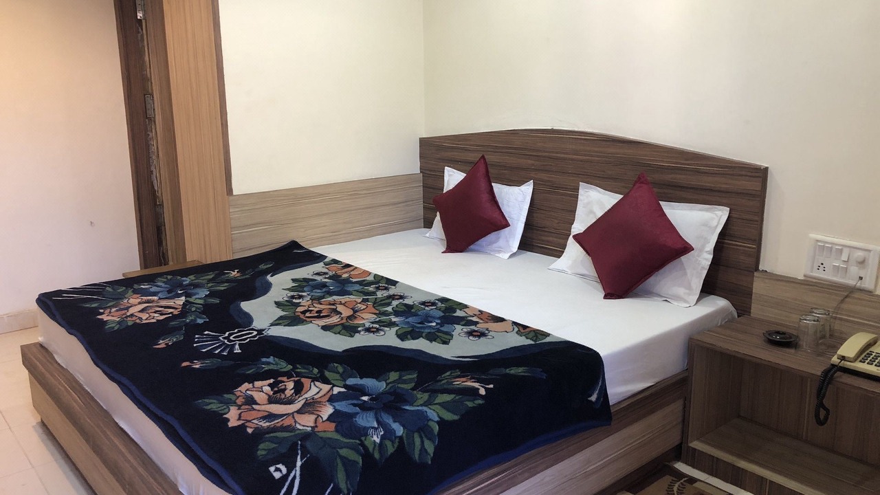 Photo of Bedroom in Pachmarhi