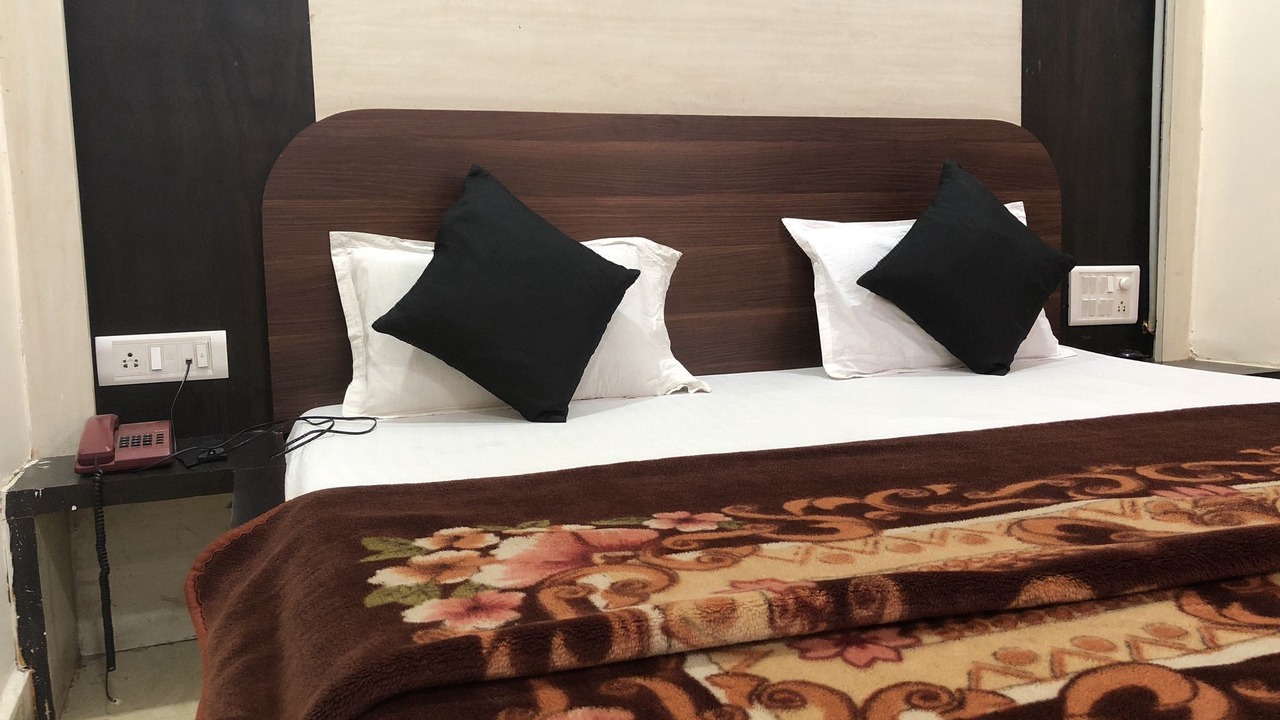 Photo of Bedroom in Pachmarhi