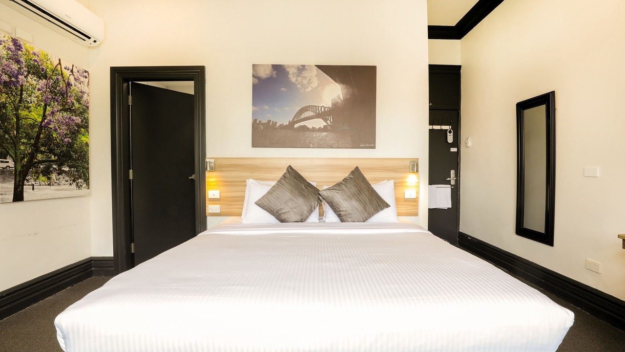 Photo of Bedroom in Kirribilli