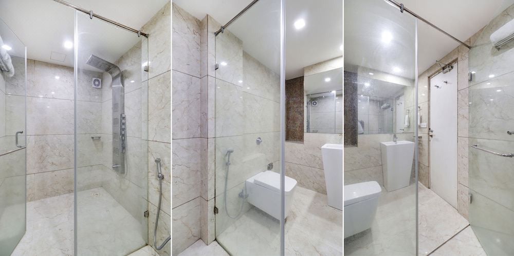 Photo of Bathroom in Ellis Bridge