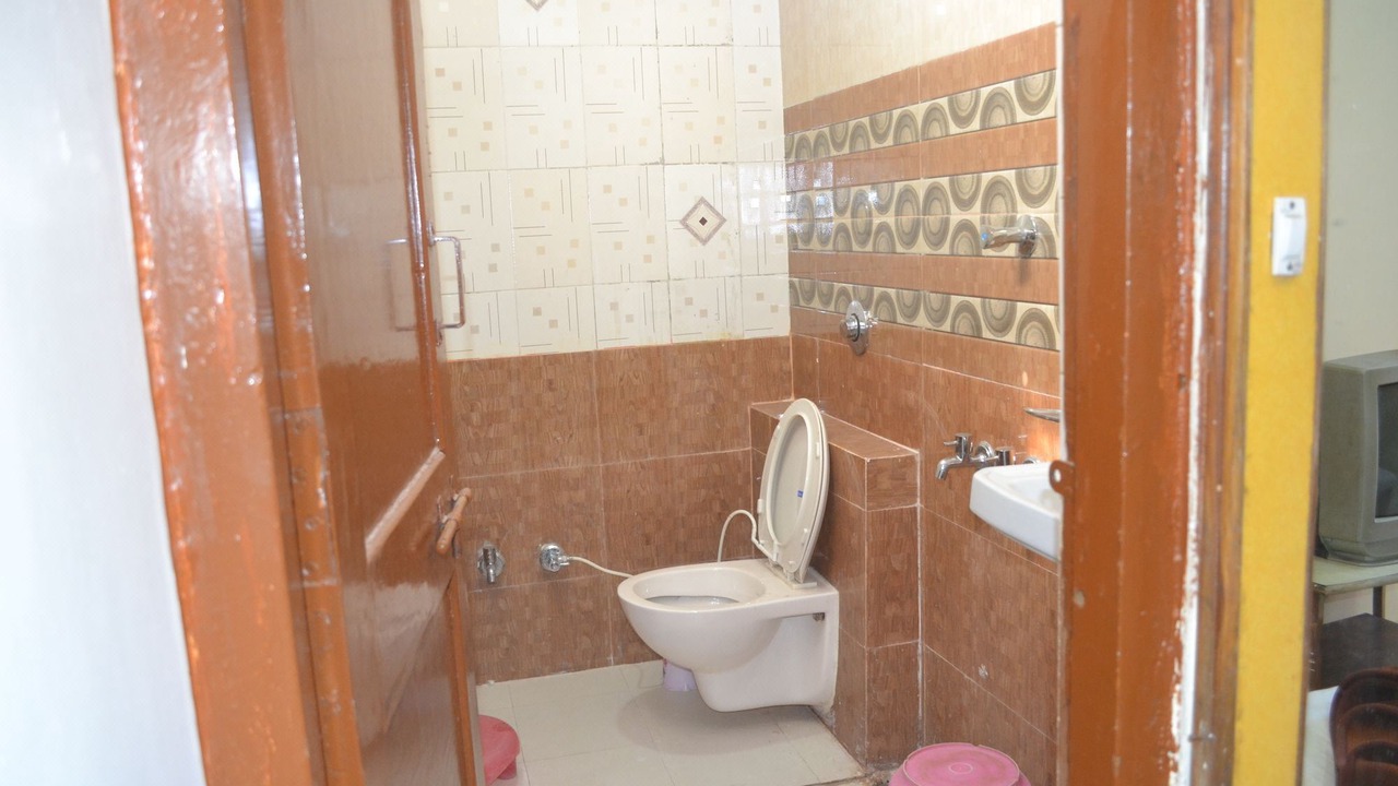 Photo of Bathroom in Pachmarhi
