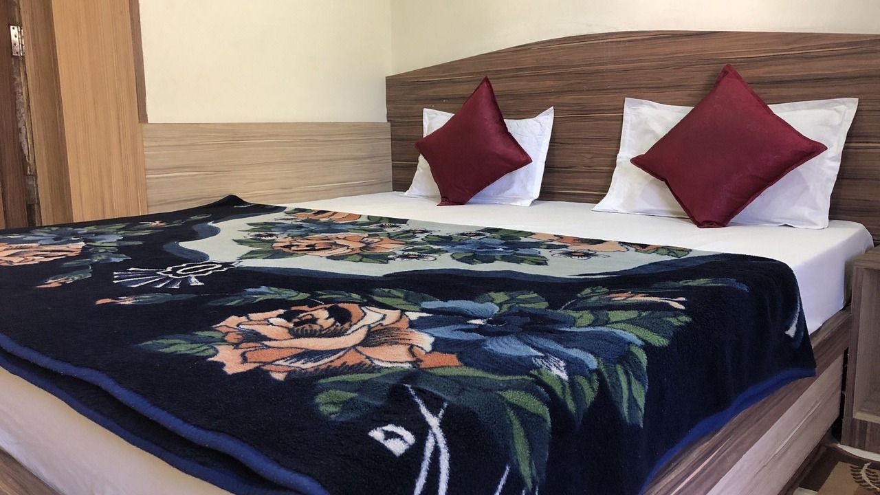 Photo of Bedroom in Pachmarhi