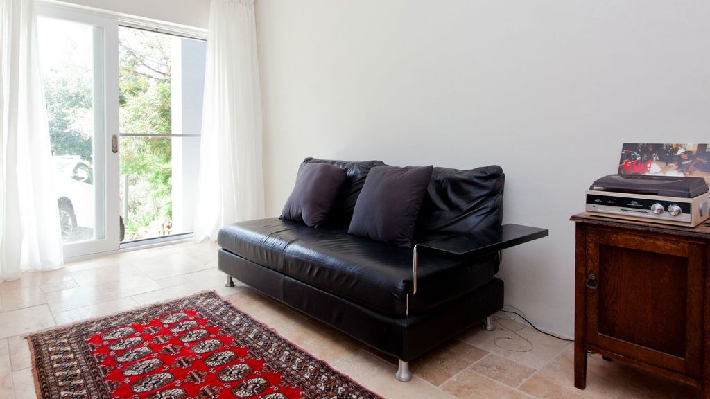 Photo of Livingroom in Newport