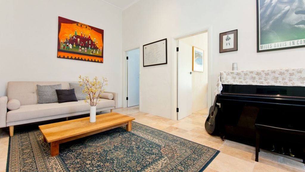 Photo of Livingroom in Newport