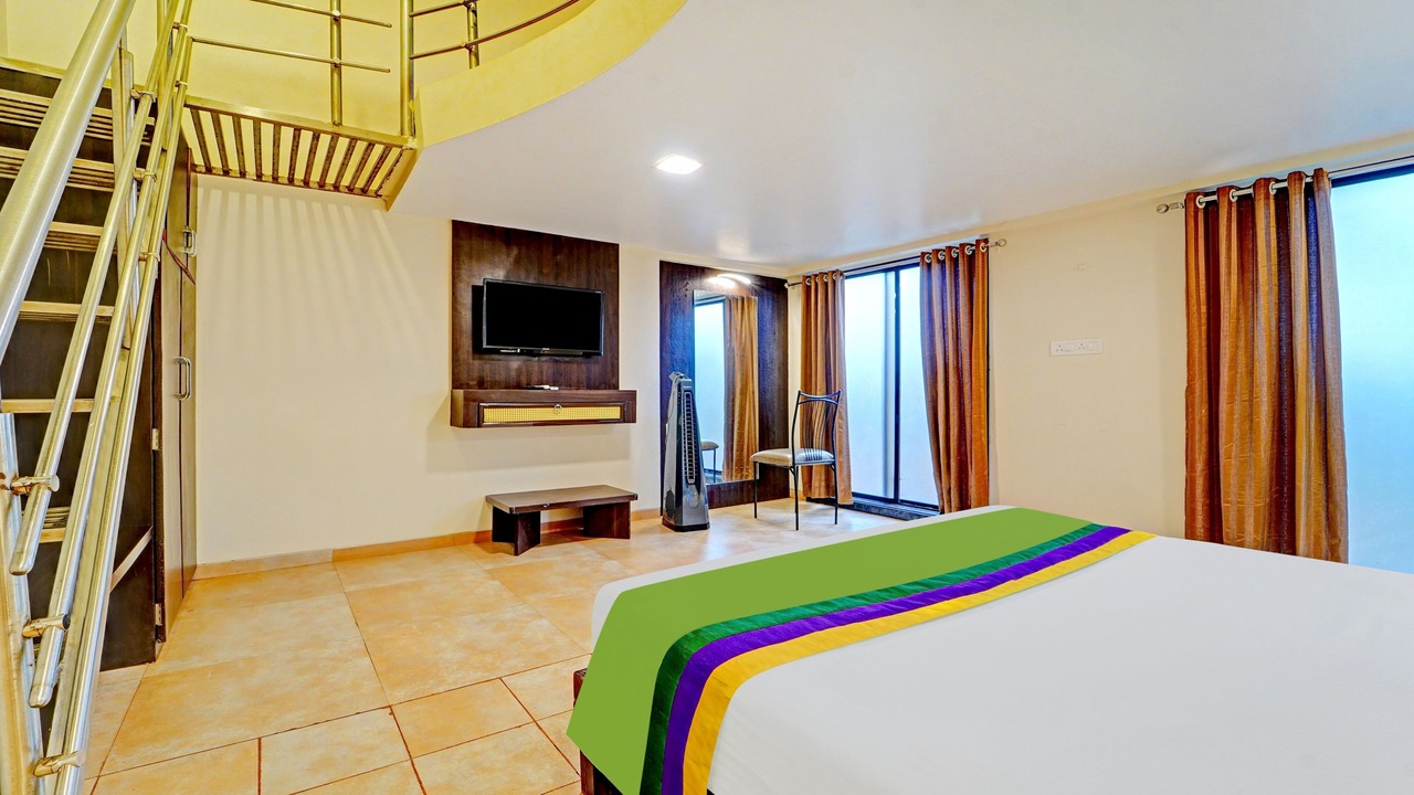 Photo of Bedroom in Mahabaleshwar