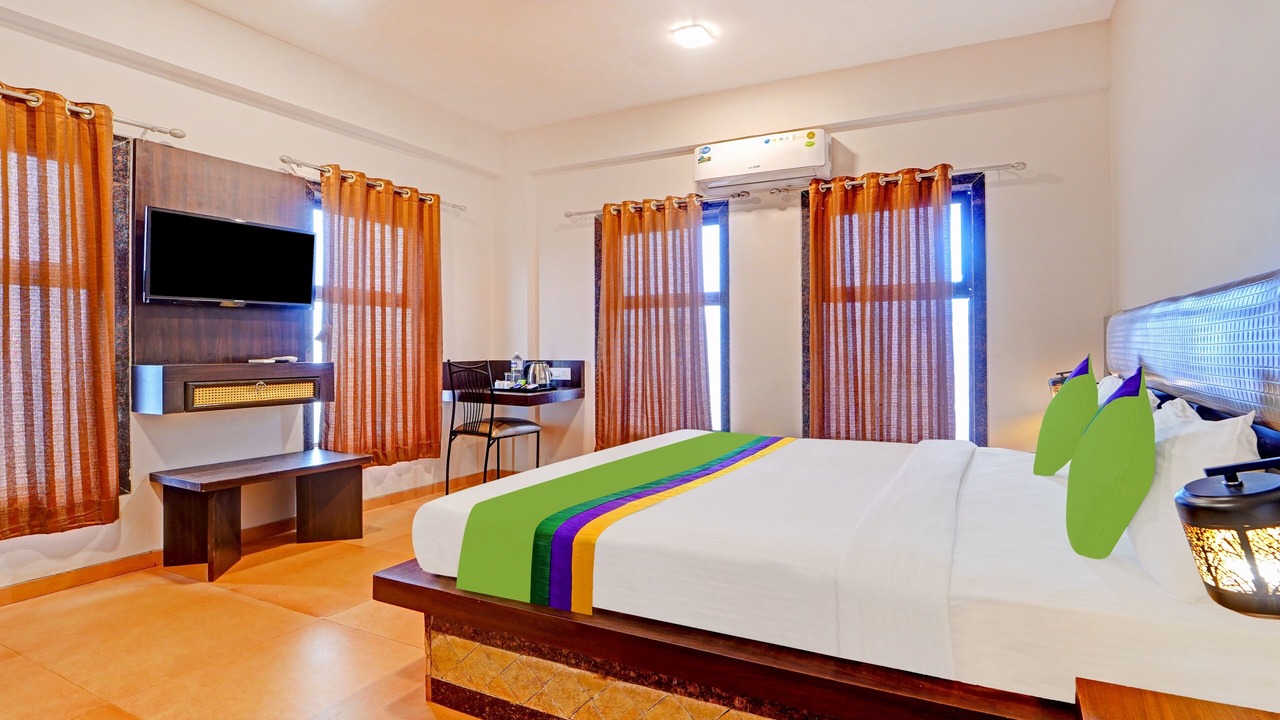 Photo of Bedroom in Mahabaleshwar