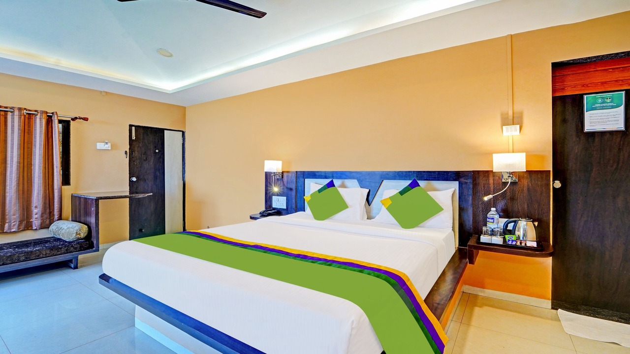 Photo of Bedroom in Mahabaleshwar