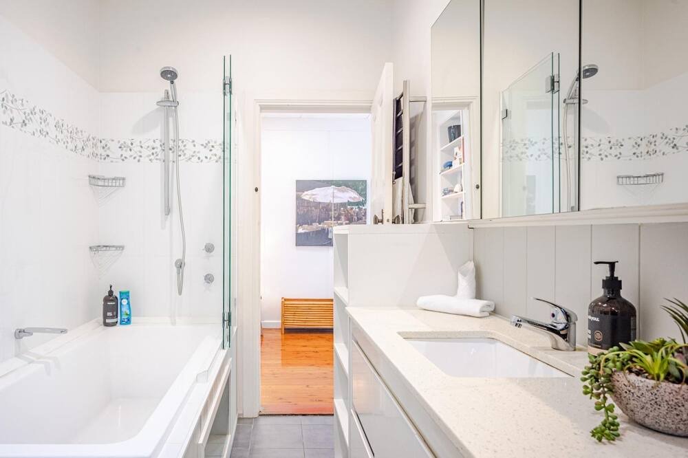 Photo of Bathroom in Macmasters Beach